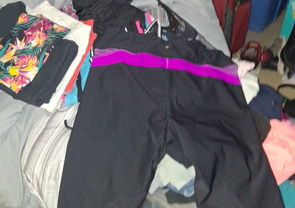 Xersion Black Leggings with Bold Purple Accent